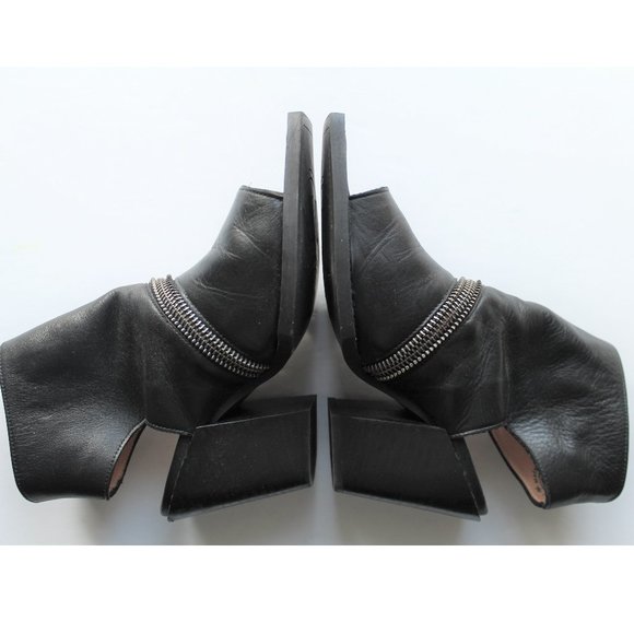 John Fluevog NYC City Spiral Open Toe Zip-Up Bootie / Size 6 / Black - Picture 5 of 12